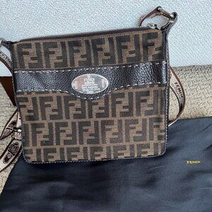 AUTHENTIC FENDI CROSSBODY BAG